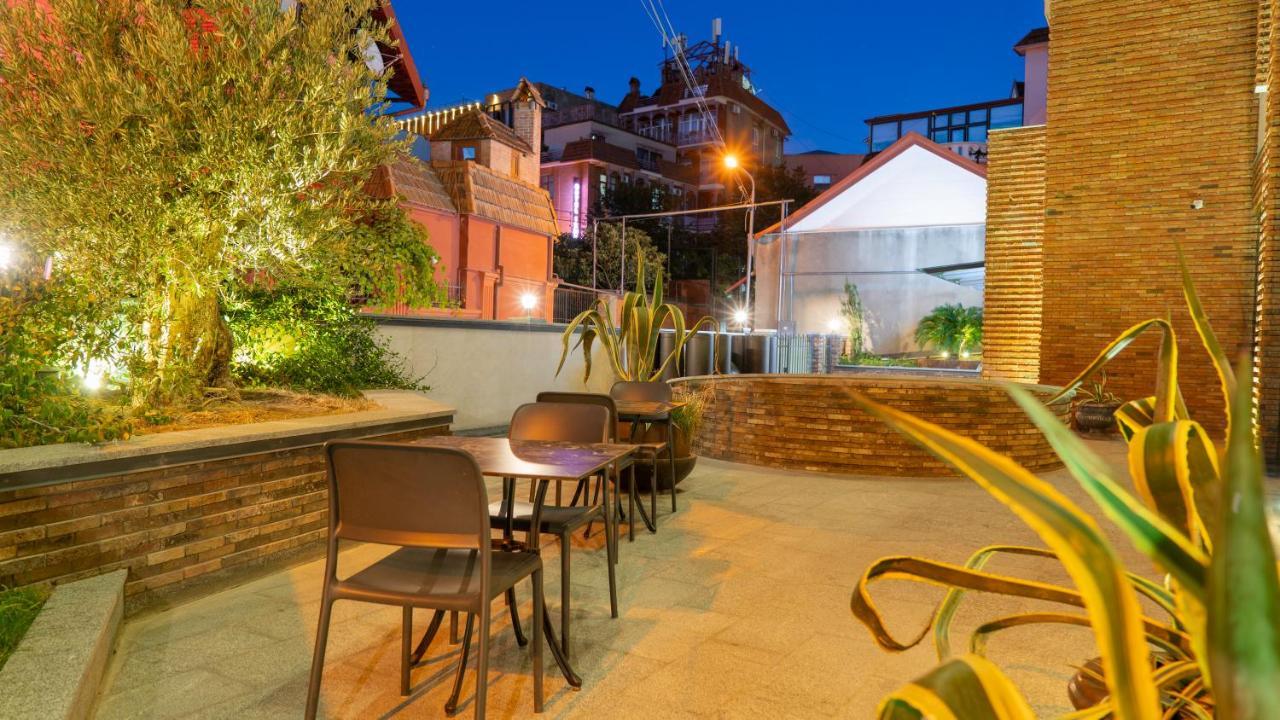 Hotel Banovani Tbilisi Bagian luar foto