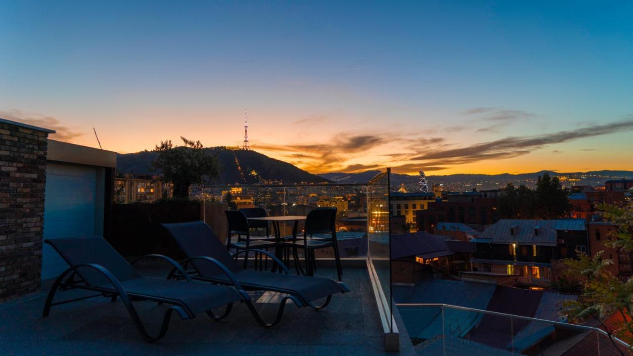 Hotel Banovani Tbilisi Bagian luar foto
