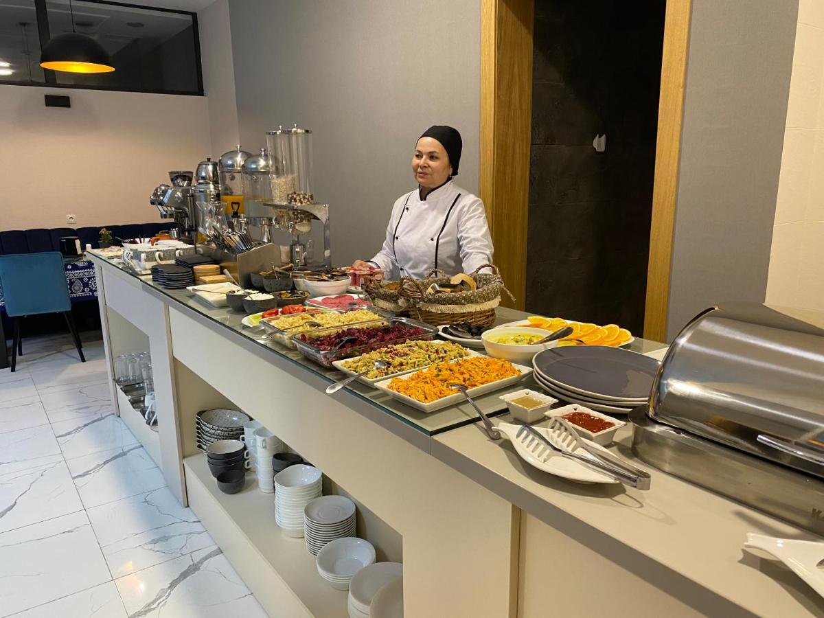 Hotel Banovani Tbilisi Bagian luar foto