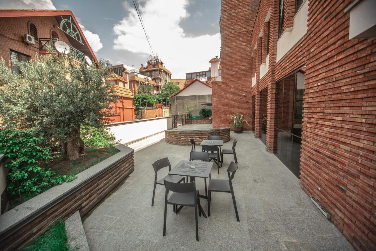 Hotel Banovani Tbilisi Bagian luar foto