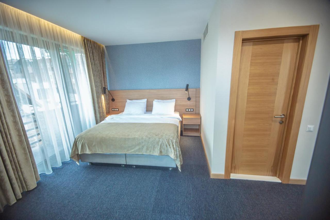 Hotel Banovani Tbilisi Bagian luar foto