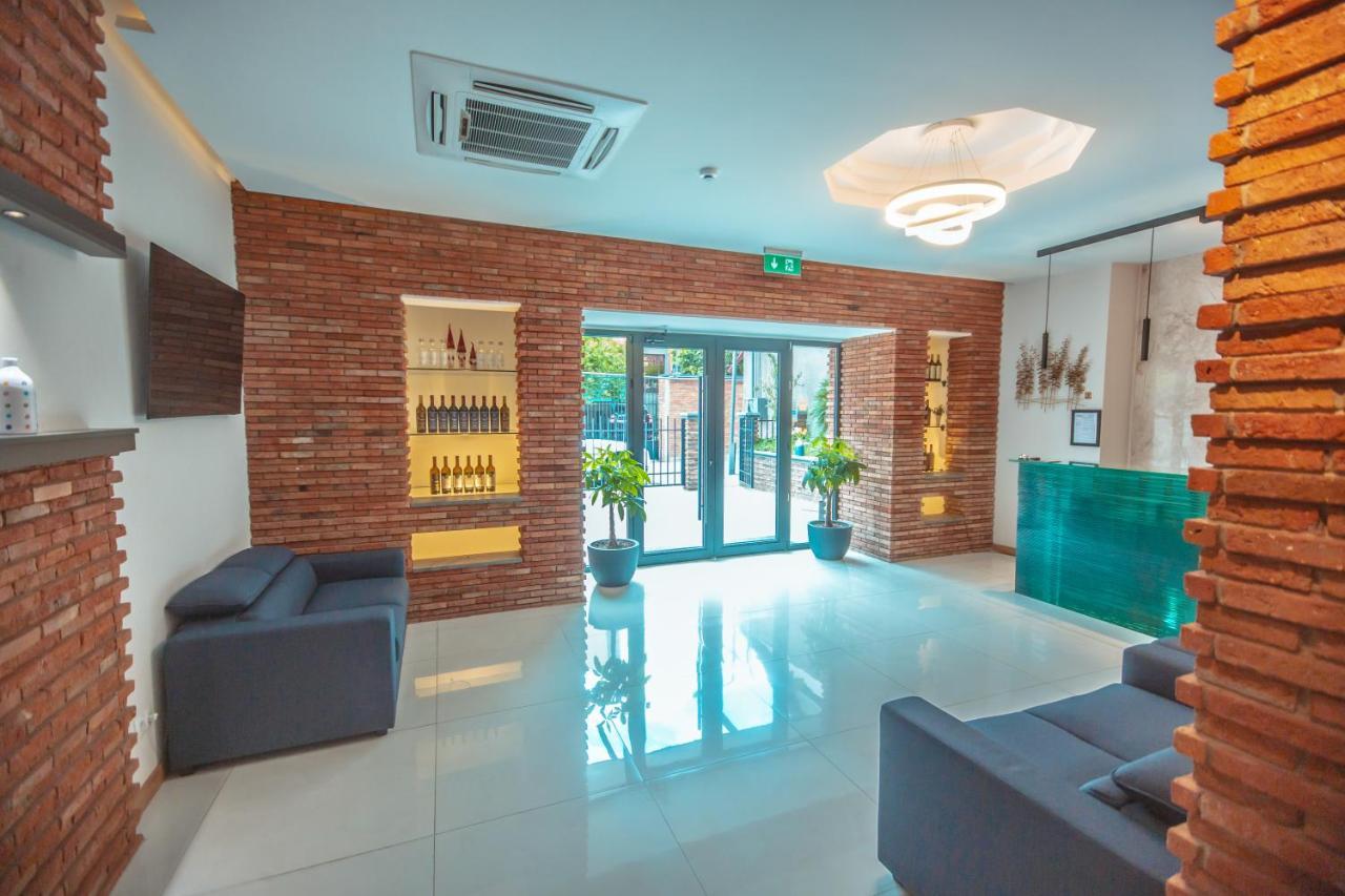 Hotel Banovani Tbilisi Bagian luar foto