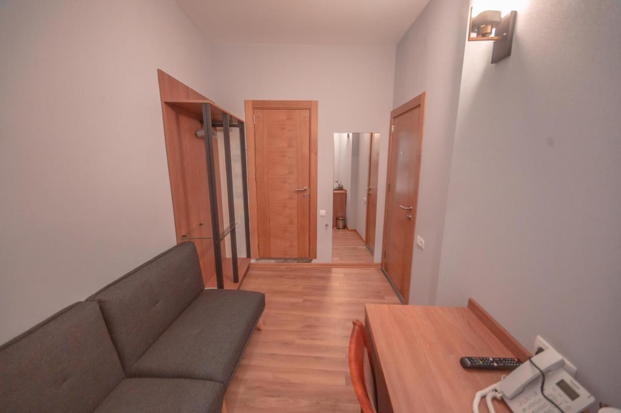 Hotel Banovani Tbilisi Bagian luar foto