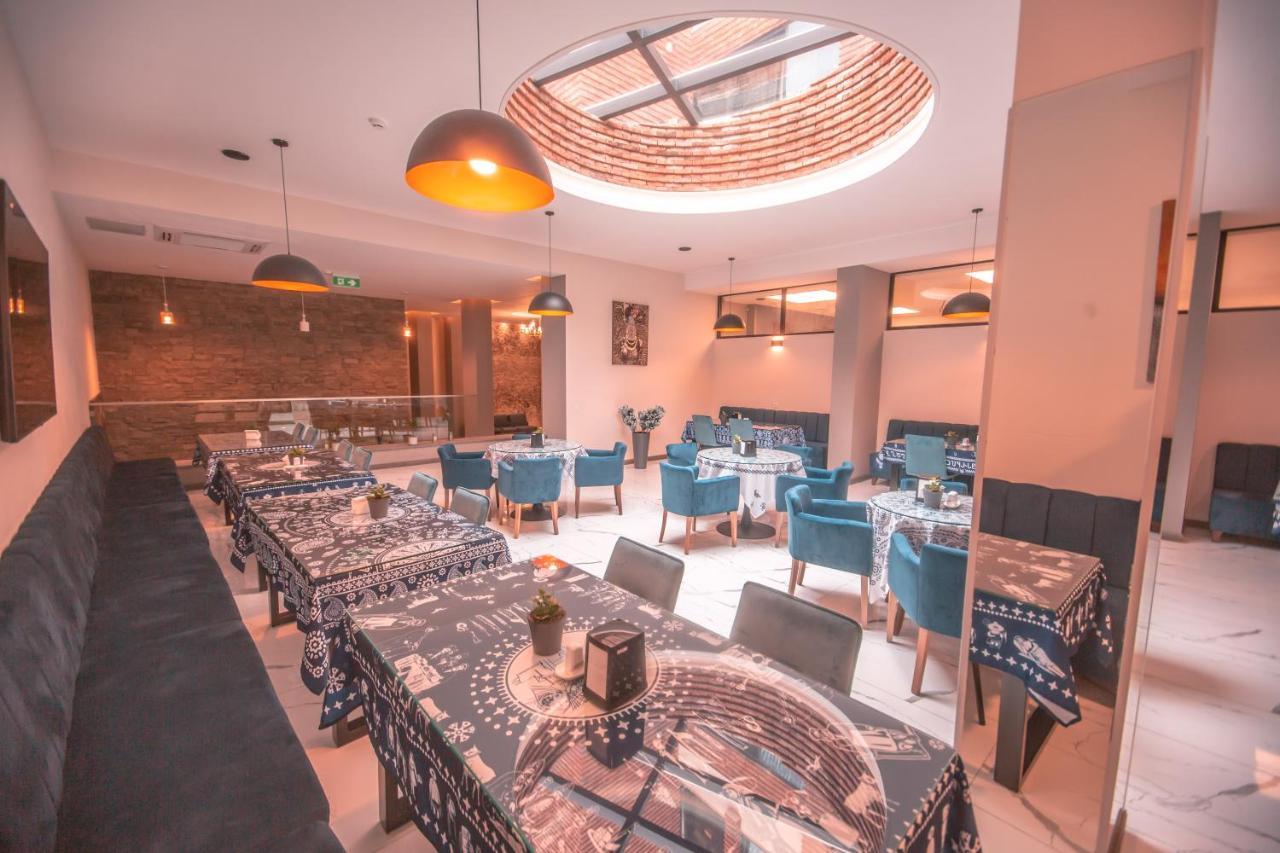 Hotel Banovani Tbilisi Bagian luar foto