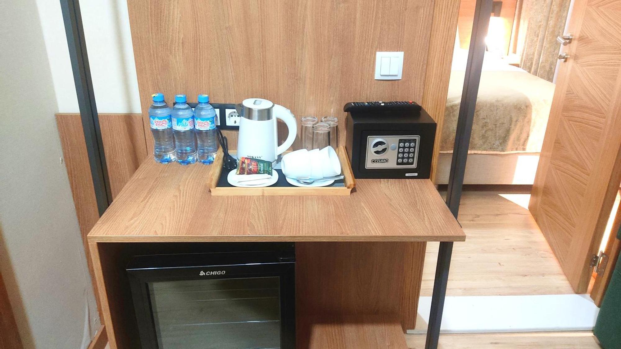 Hotel Banovani Tbilisi Bagian luar foto