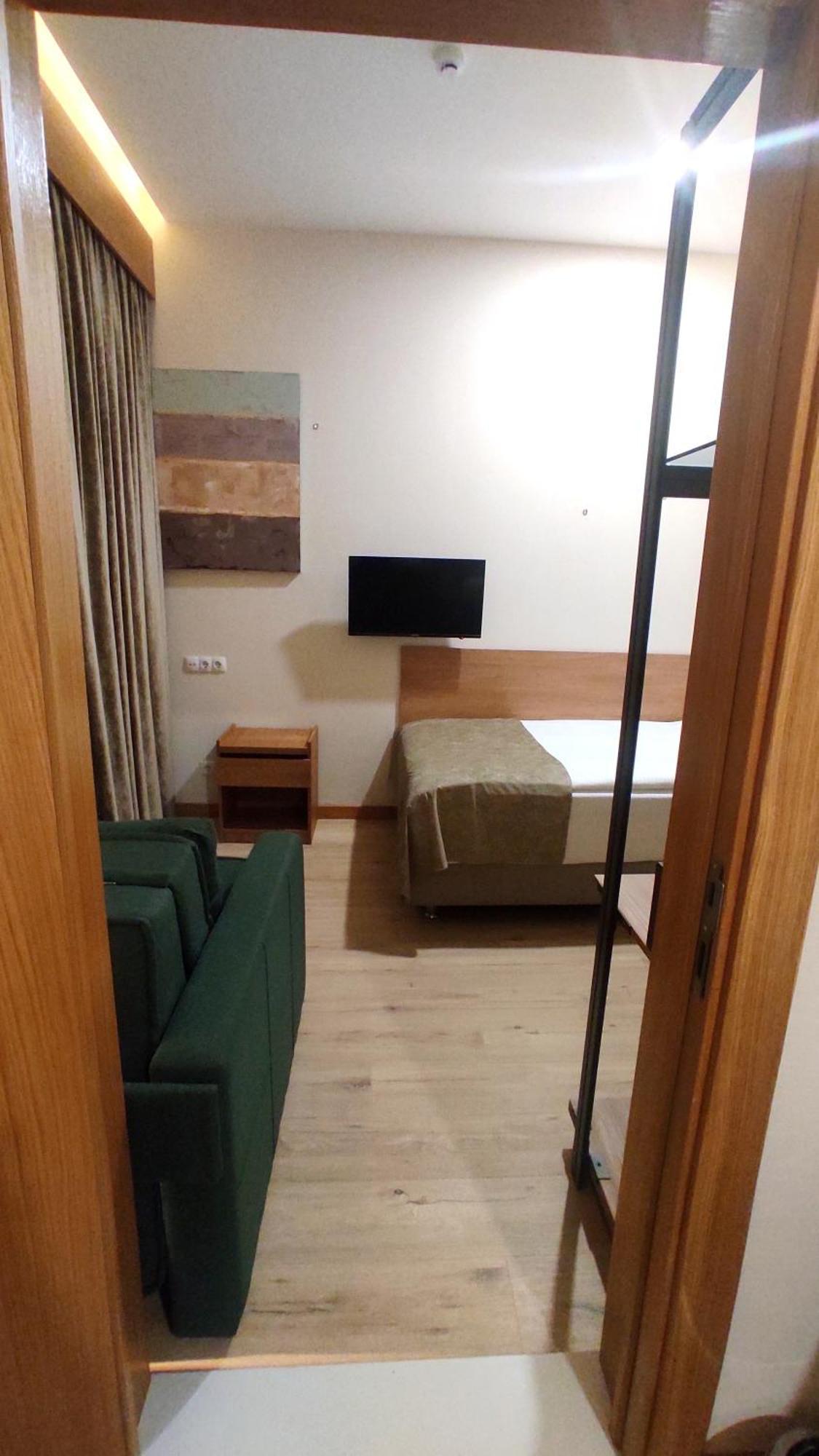 Hotel Banovani Tbilisi Bagian luar foto
