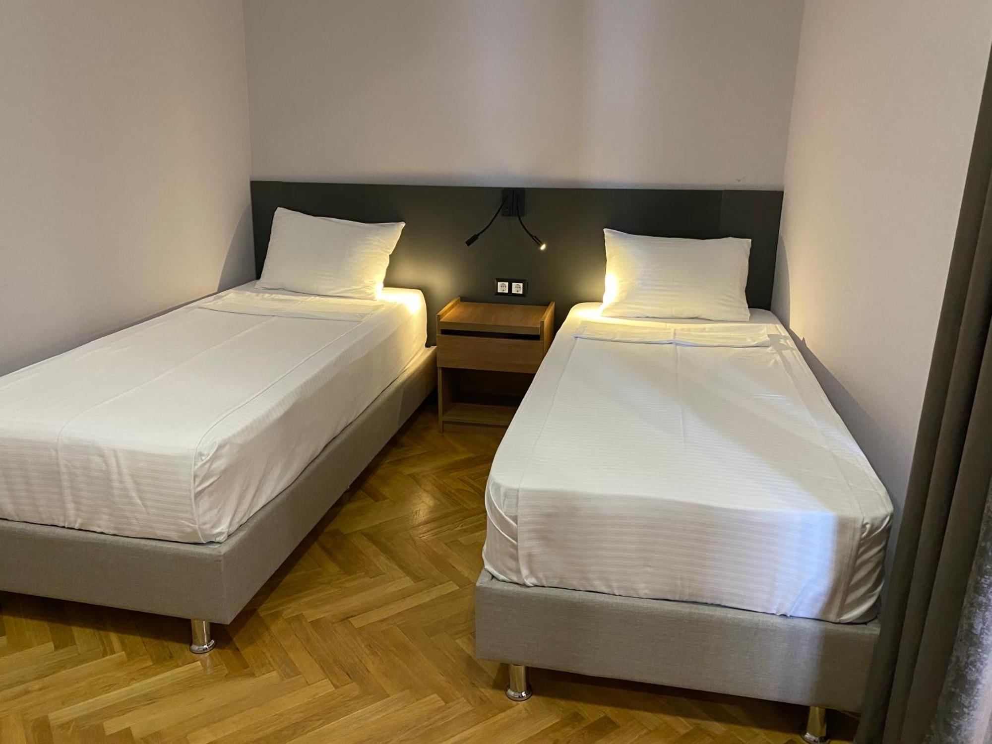 Hotel Banovani Tbilisi Bagian luar foto